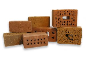 Plattner Patrick Bau_Maurerarbeiten Sanierung_lavori di muratura risannamento_Lehmziegel_mattone di argilla